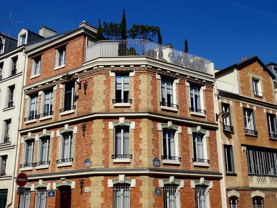 Immeuble à l'angle de la rue Amyot et de la rue Lhomond, 5… 