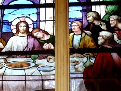 Vitrail représentant la Cène, église Saint-Jacques-du-Haut… 