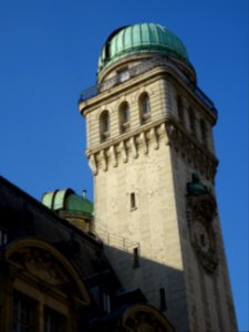 Tour à la coupole et à l'horloge, faisant partie de La Sor… 