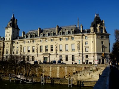 Tribunal correctionnel, Palais de Justice et la Seine, 1er… 
