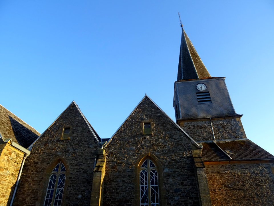 Eglise St-Remy dans la lumière du soir, Les Mazures, Arden… 