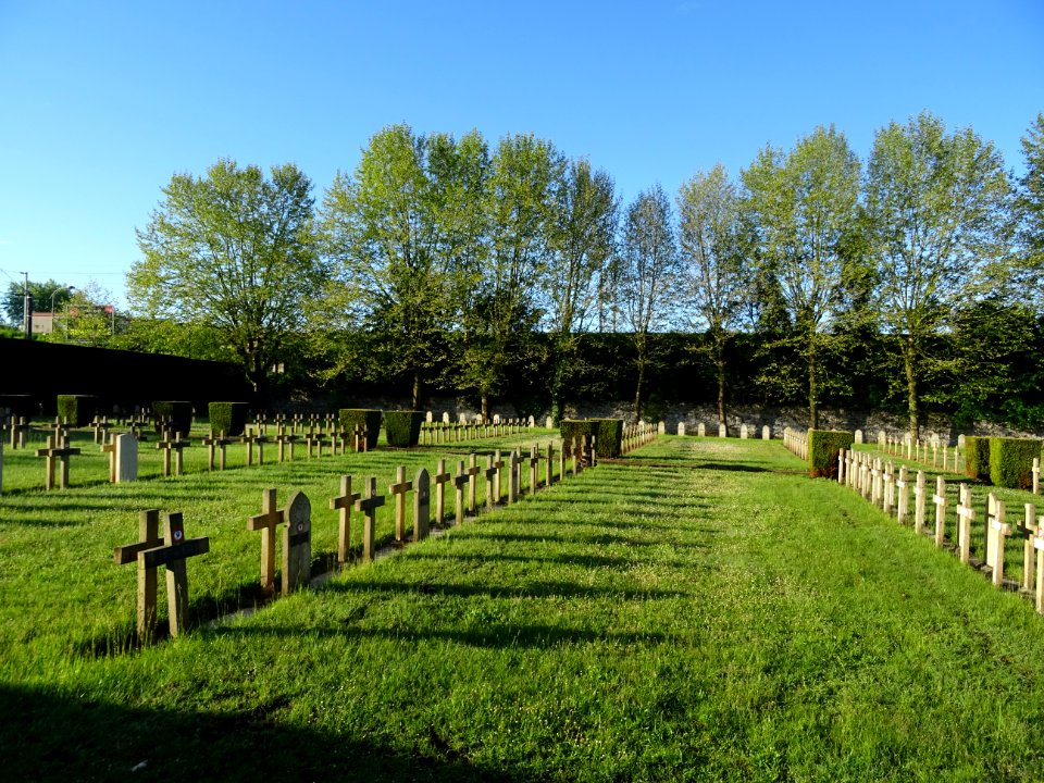 Cimetière de Meaux, tombes des poilus de la 1ère guerre mo… 