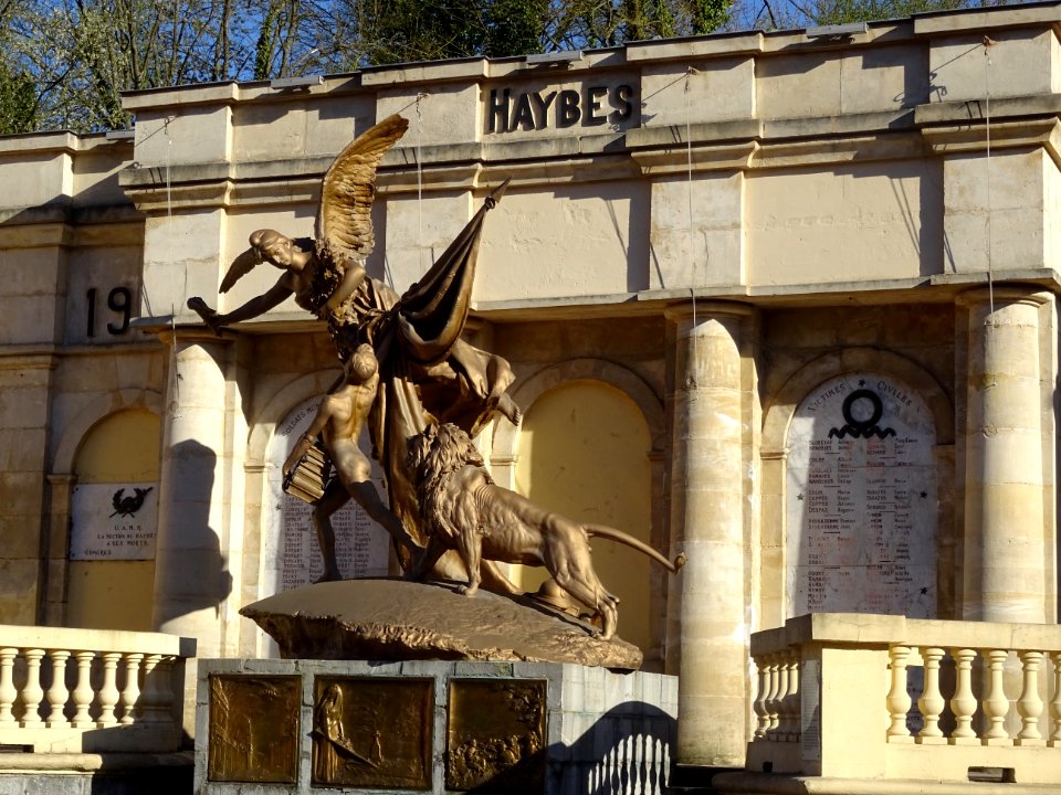 Monument aux morts en fonte bronzée, par L. Rauner., Haybe… 