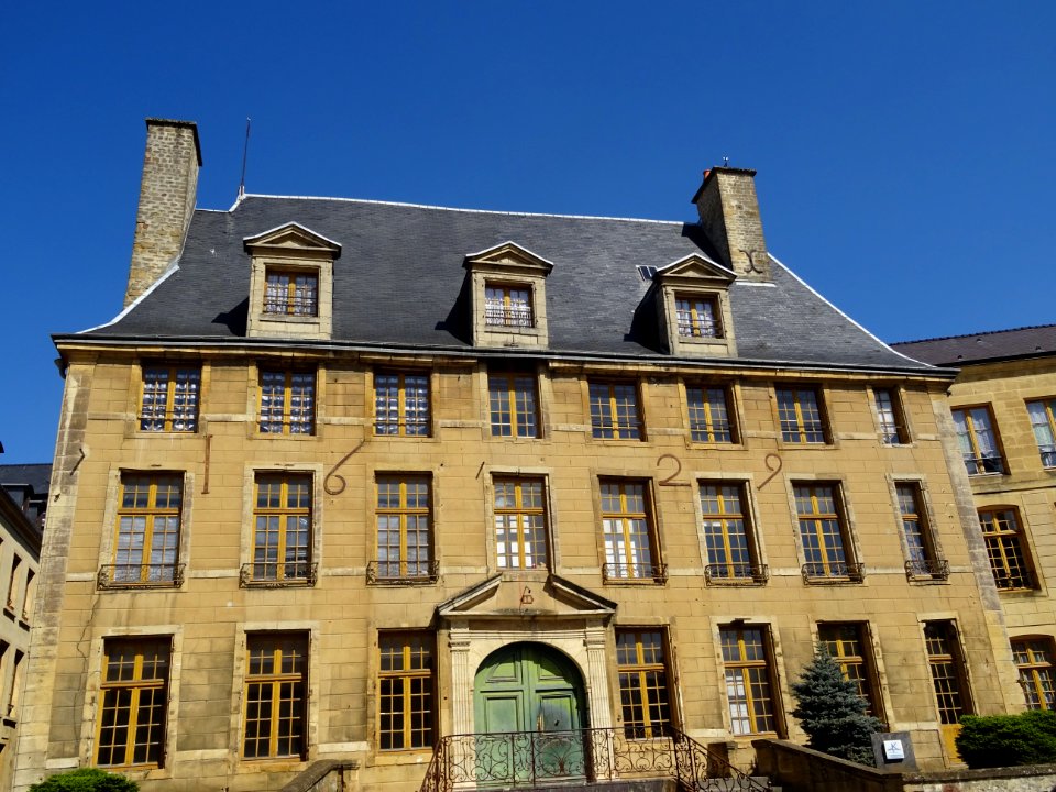 Maison du Gros Chien, 1629, Sedan, Ardennes 