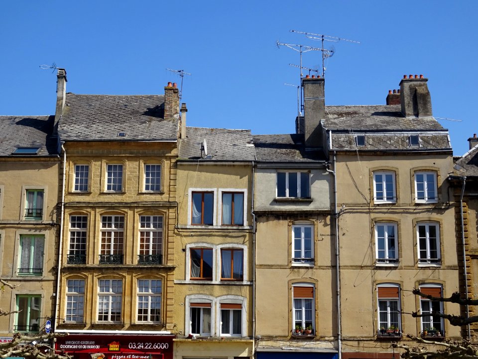 Façades d'immeubles, Sedan, Ardennes 