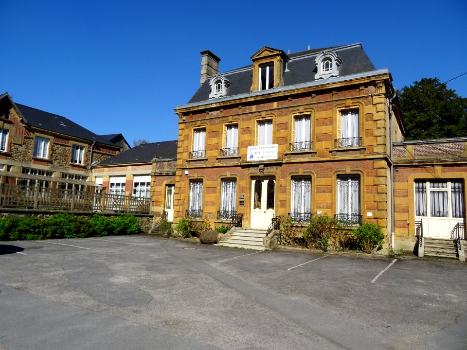 Centre d'exposition des minéraux et fossiles des Ardennes,… 