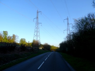 Entre les Mazures et Sécheval, la route alterne descentes … 