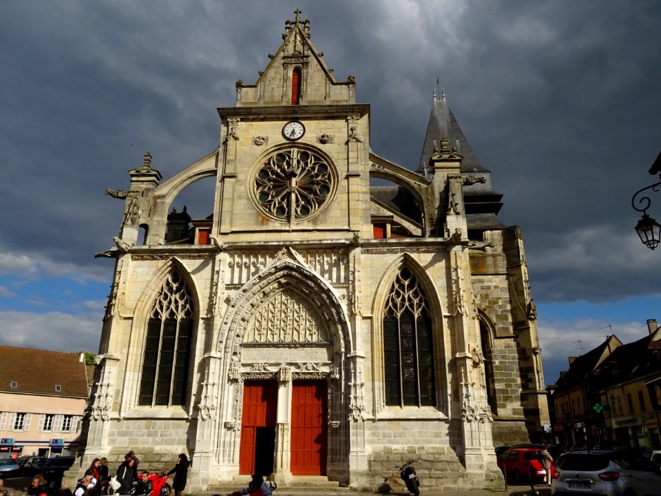 Eglise Saint-Jacques et Saint-Christophe, de style gothiqu… 