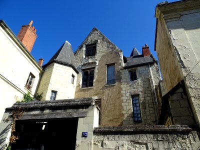 Maisons en tuffeau, 52 rue Haute St-Maurice, Chinon, Indre… 