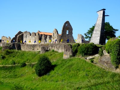 Château de Tiffauges, ou « château de Barbe bleue », en ra… 