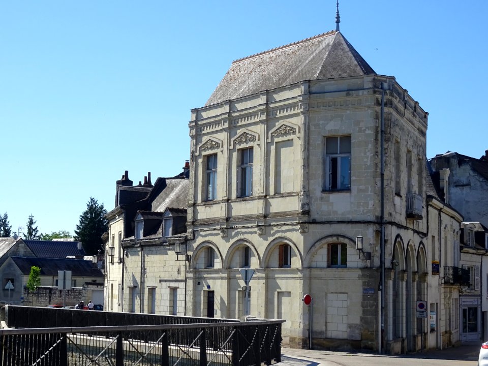 Bâtiment à l'angle de la rue du Faubourg Saint-Jacques et … 