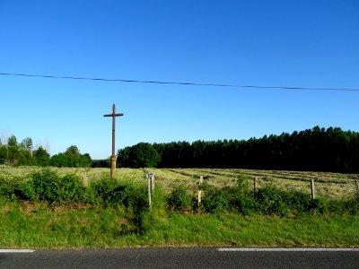 Une croix au lieu-dit La Chaussée après Rocheservière, V… 