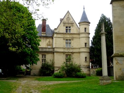 Musée à coté de l'église St-Martin, l'Isle-Adam, Val-d'Ois… 
