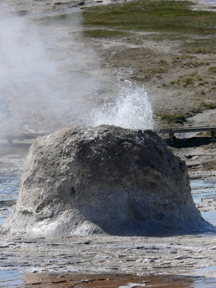 Beehive geyser yellowstone national park national park