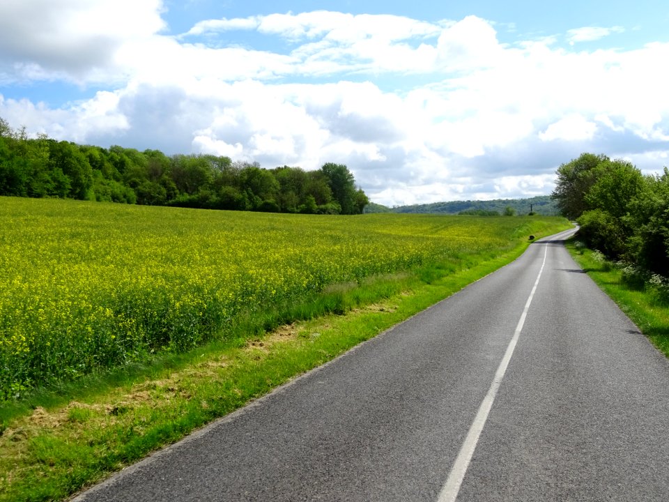 La D173 entre Chaudun et Ploisy, Aisne 