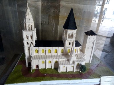 Maquette de la Collégiale Notre-Dame de Poissy, Poissy, Yv… 