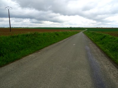 La D805 entre Longpont et Beaurepaire, Aisne 