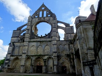 Ruines de l'abbatiale, Abbaye Notre-Dame de Longpont, Long… 