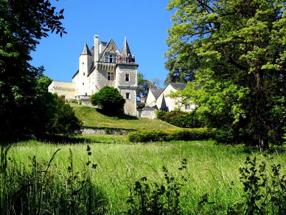 Le château privé de Falèche, XVème siècle, puis remanié au… 