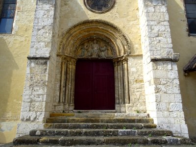 Porte latérale, église Notre Dame de Donnemarie-Dontilly, … 