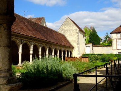 Cloitre, église Notre Dame de Donnemarie-Dontilly, Donnema… 