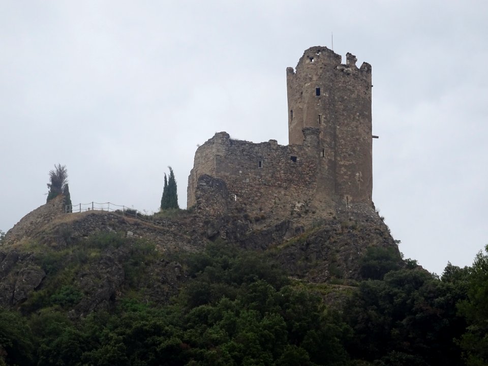 Château de Lastours sur un éperon calcaire du Cambrien, La… 