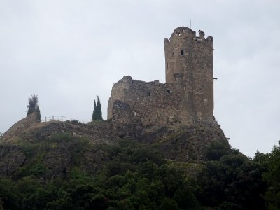 Château de Lastours sur un éperon calcaire du Cambrien, La… 