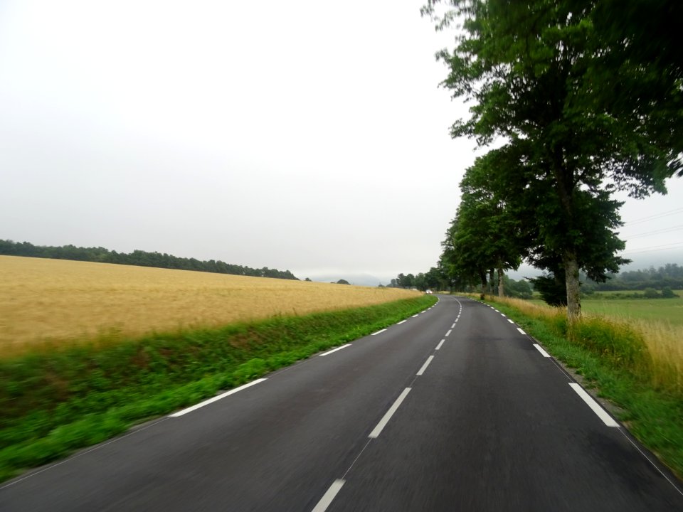 Pluie et vent sur la route entre Lacaune et Nages, Tarn 