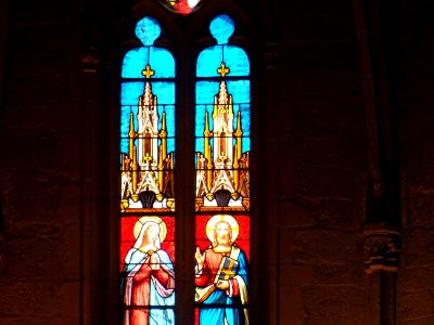 Vitraux, église collégiale du XVème siècle, St-Symphorien-… 