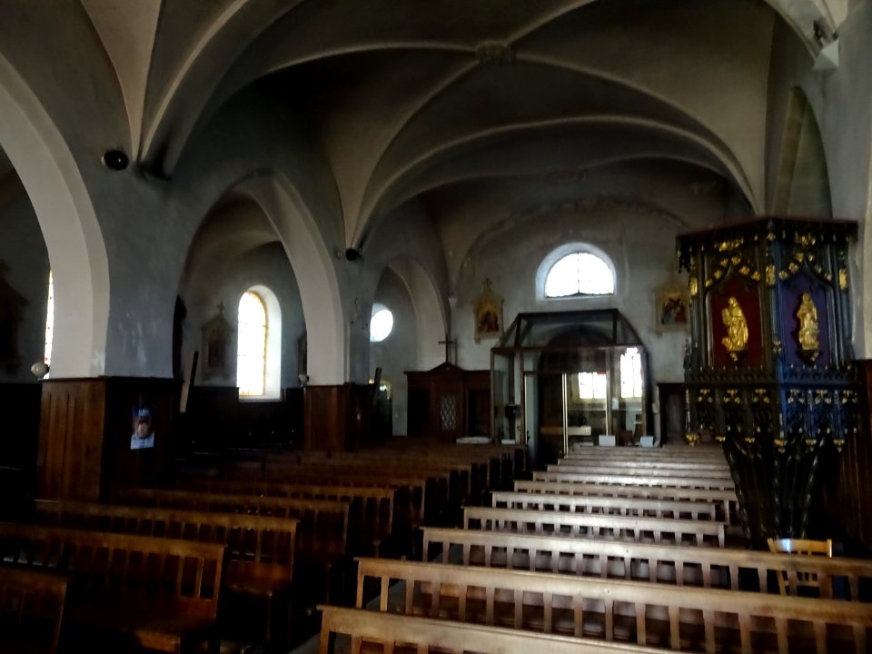 Nef, église Saint-Barthélemy, Yzeron, Rhône 