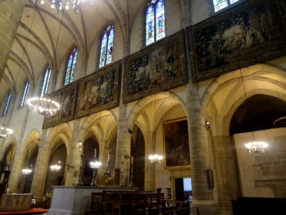 Nef, cathédrale Notre-Dame-et-Saint-Privat, Mende, Lozère 