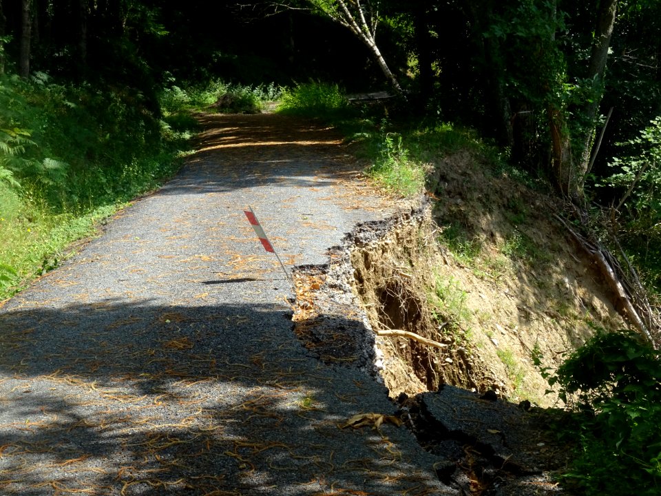 2ème effondrement, route barrée entre Prouilhe et Gayraud,… 