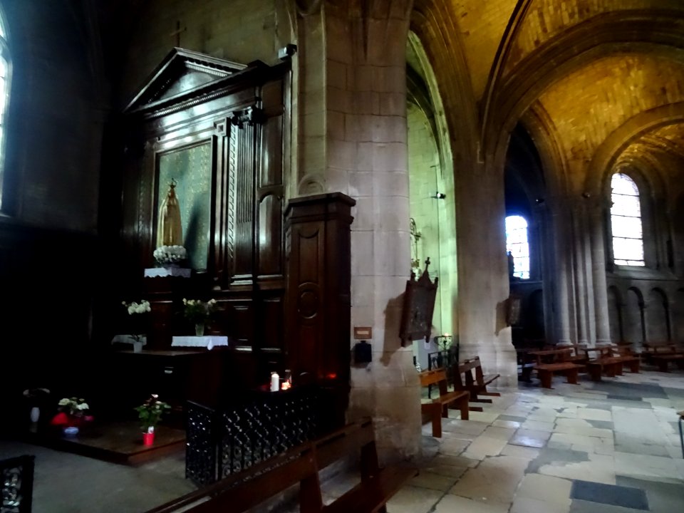 Chapelle à l'intérieur, collégiale Notre-Dame de Poissy, P… 