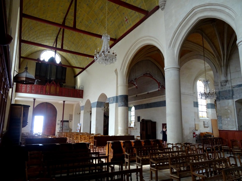 Nef, église Saint-Acceul d'Ecouen, Ecouen, Val-d'Oise 