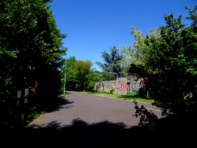 Sur la piste cyclable le long du canal de l'Ourcq, Aulnay-… 