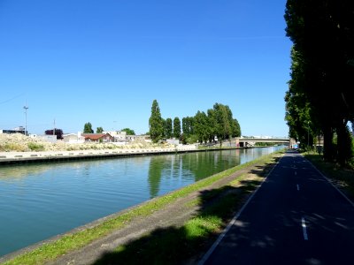 Canal de l'Ourcq, après Bobigny, Seine-St-Denis 