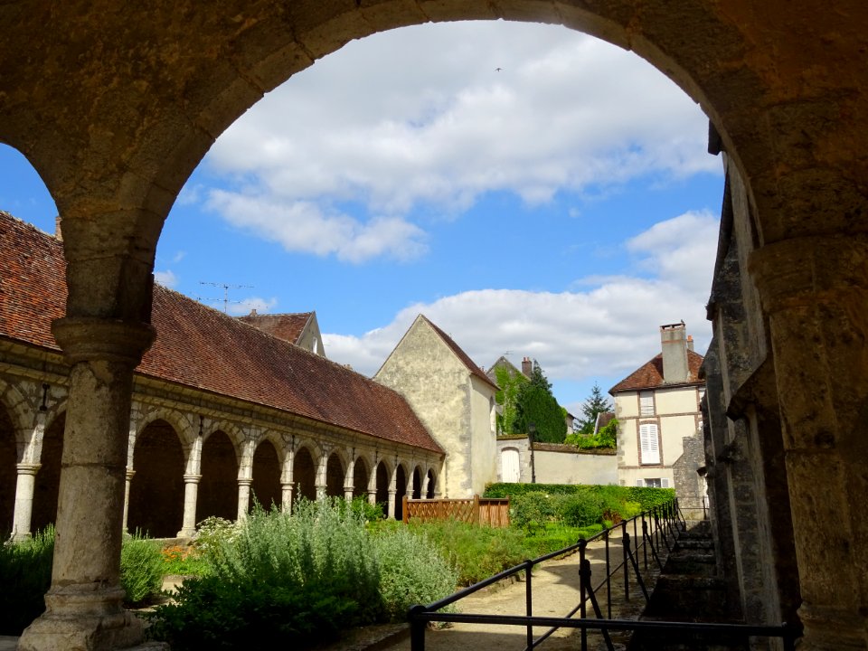 Cloitre, église Notre Dame de Donnemarie-Dontilly, Donnema… 