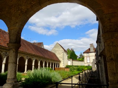 Cloitre, église Notre Dame de Donnemarie-Dontilly, Donnema… 