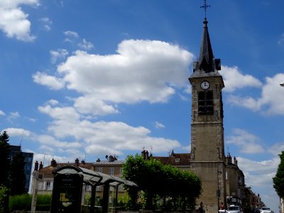 Clocher de l'ancienne église Saint-Barthélemy, Melun, Sein… 
