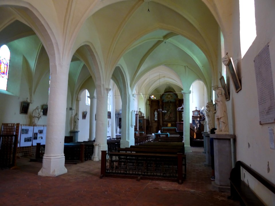 Nef, église Saint-Maurice, Blandy-les-Tours, Seine-et-Marn… 