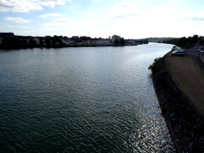 La Seine converge avec l'Yonne à Montereau-Fault-Yonne, Se… 