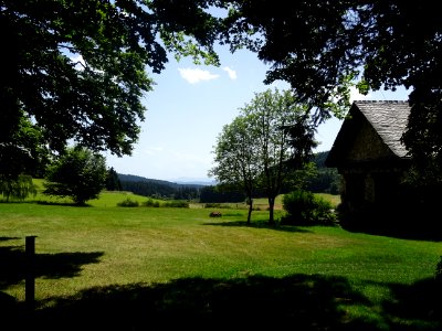 Une belle maison tout en pierres et toit de lauzes, Loire 
