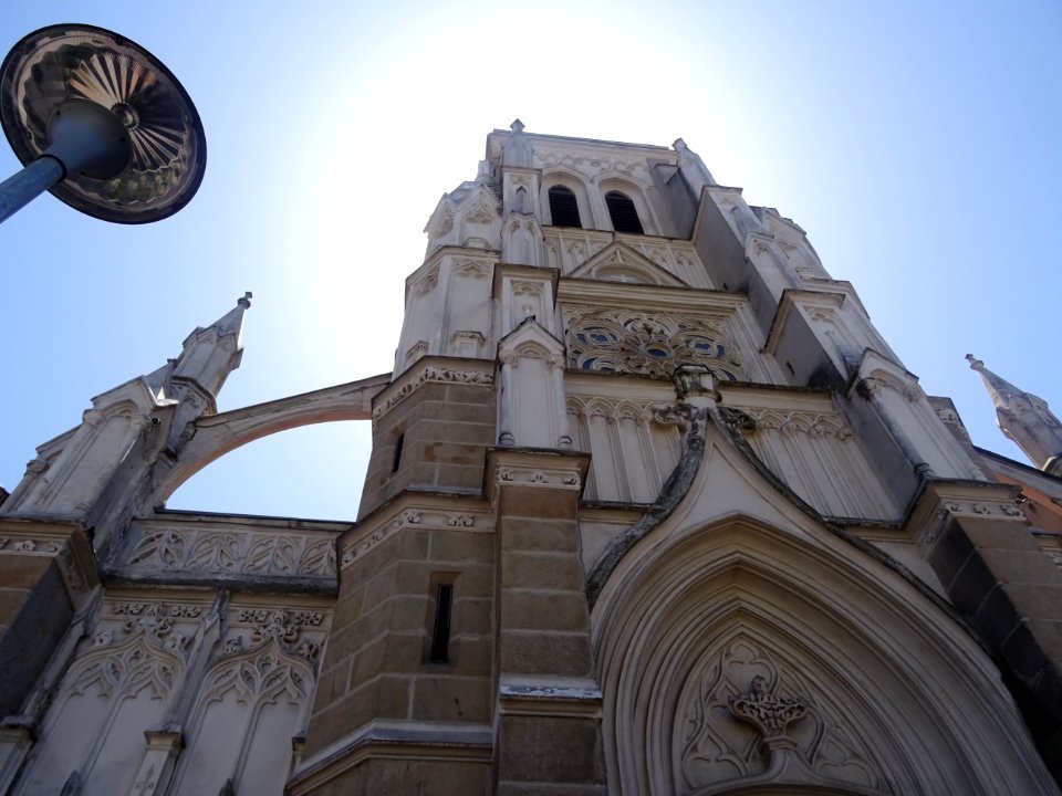 Eglise Saint Benoît, sur la place Saint-Roch, Saint-Etienn… 