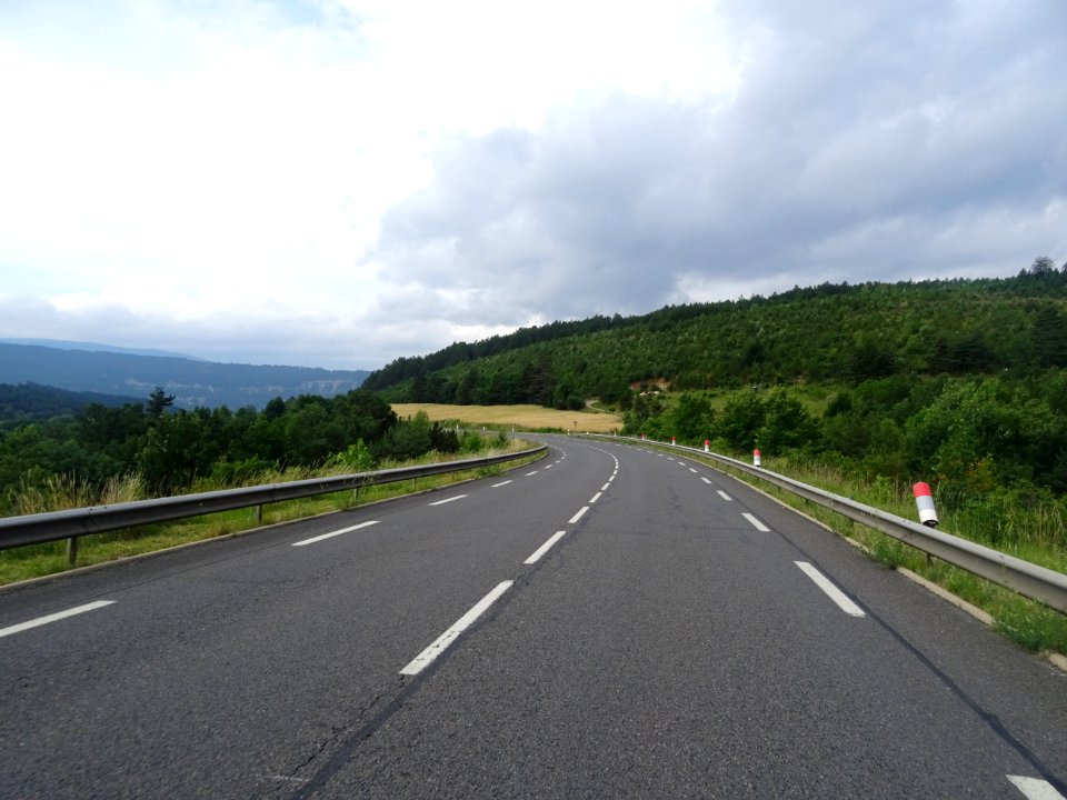 Grande descente vers Badaroux et Mende, Lozère 
