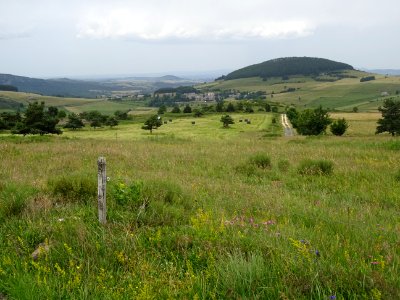 En se retournant, vue depuis la route du col de la Croix P… 