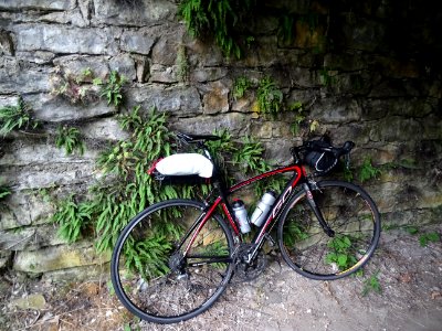 J'ai juste eu le temps de rentrer le vélo dans une grange-… 