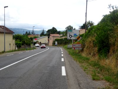 Entrée dans Millau, Aveyron 