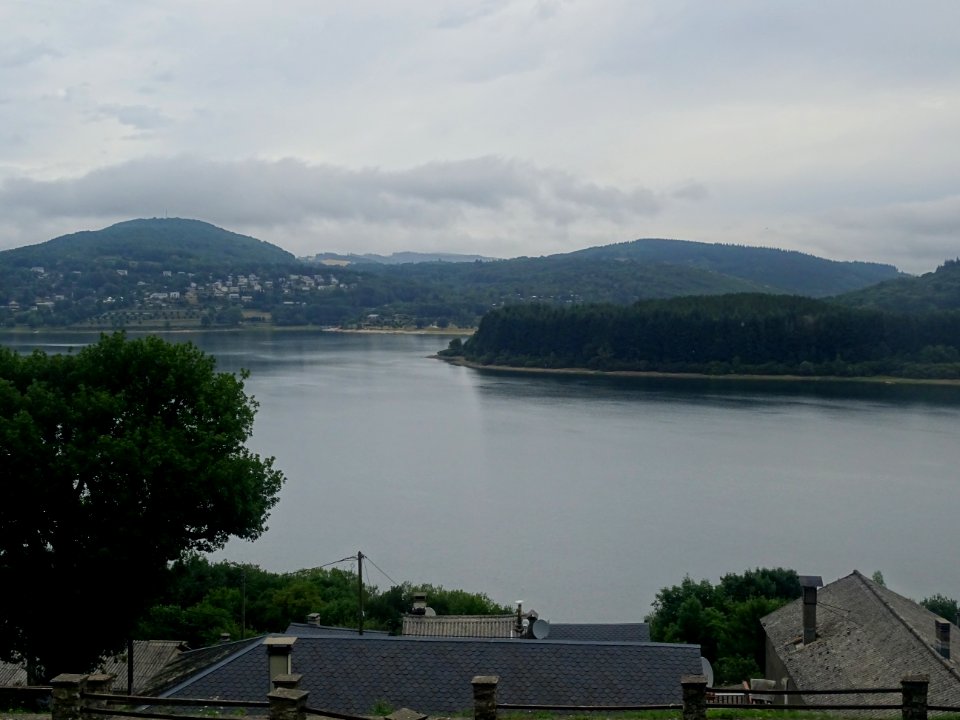 Lac du Laouzas dans les Monts de Lacaune, entre Nages et M… 