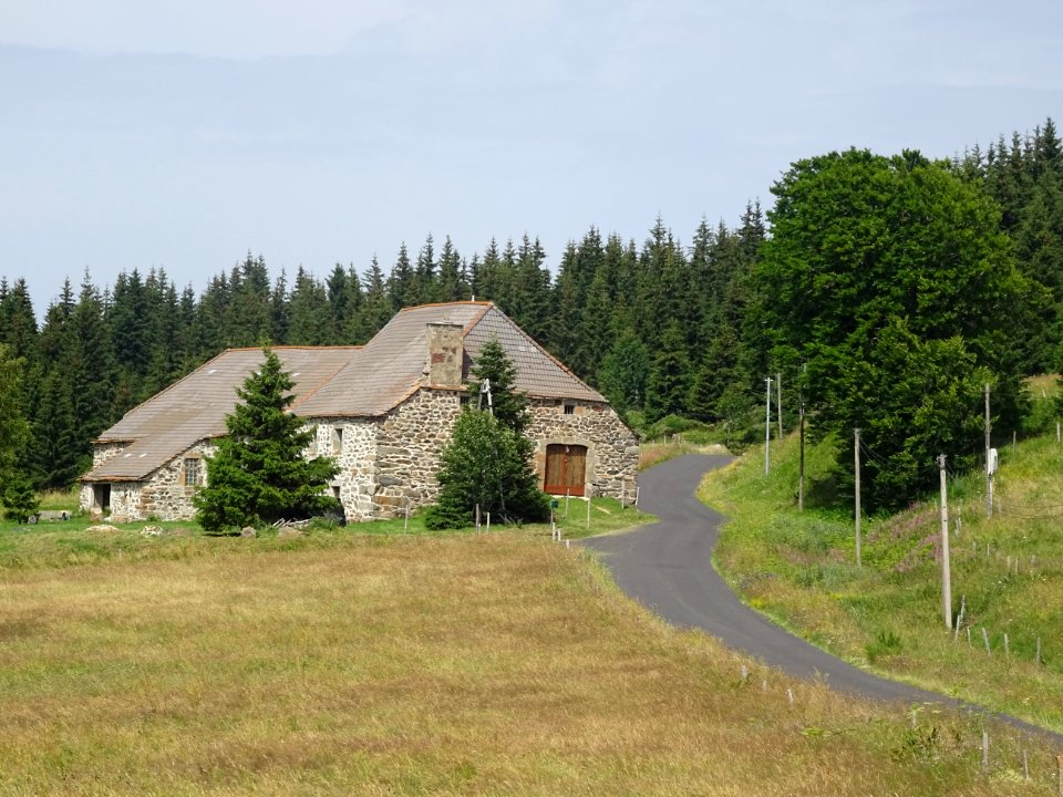 En me retournant, le hameau de Valories, après la chartreu… 