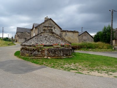 Village de Sauveterre, sur le Causse de Sauveterre, Lozère… 